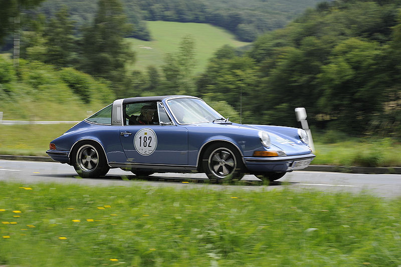 Porsche_182a.jpg