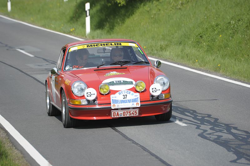 Porsche_37aR.jpg