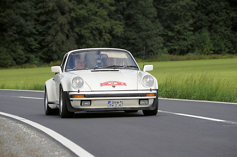 Porsche_12a.jpg