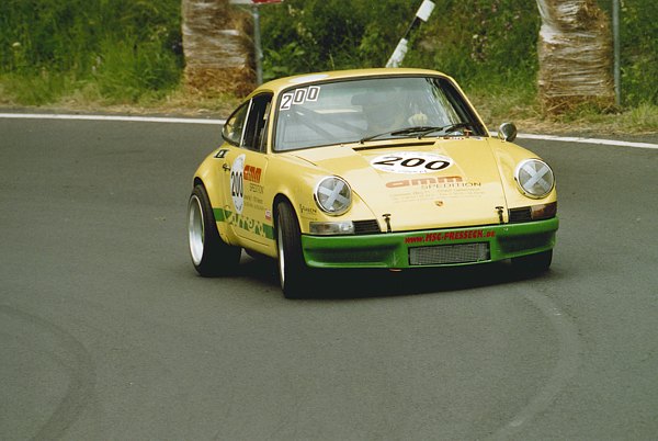 Porsche_200.jpg