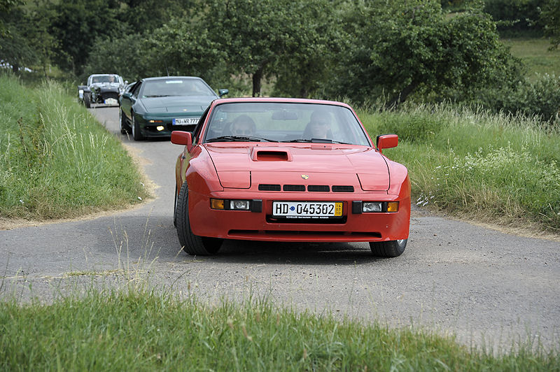 Porsche_256fb.jpg