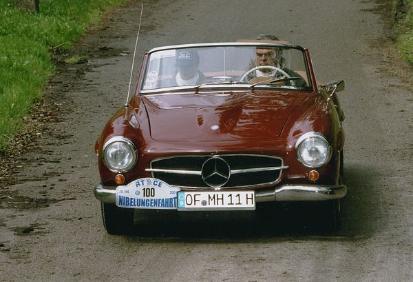Mercedes190SL_100.jpg